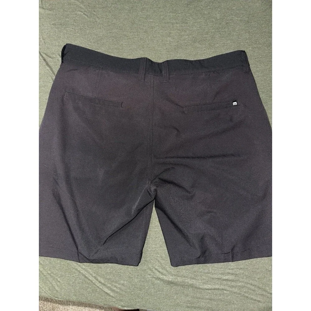 Travis Mathew Golf Shorts Mens 34 Black Performance Stretch Athletic